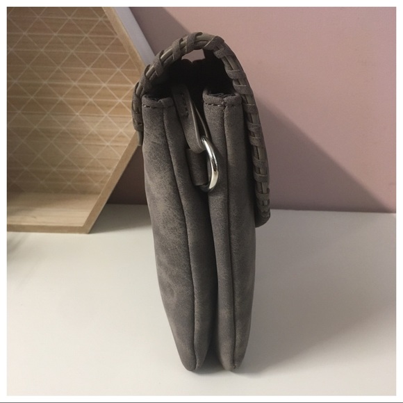 ‼️SOLD‼️Francesca’s Dark Gray Tassel Crossbody Bag - Picture 5 of 6